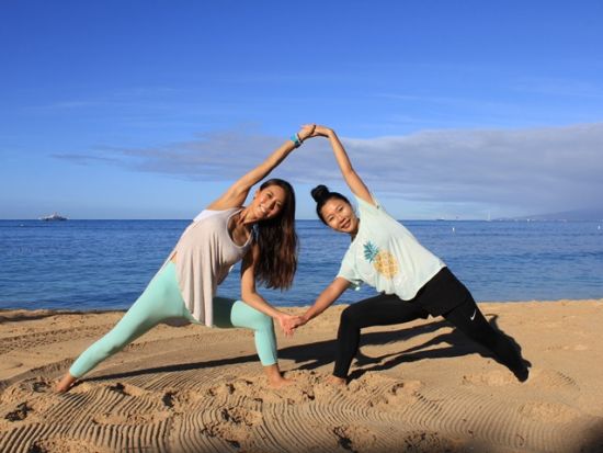 ワイキキビーチヨガレッスン　2名までのプライベートレッスンまたはリーズナブルなグループレッスンから選べるプラン＜1時間／日本語インストラクター＞by ヨガアロハ