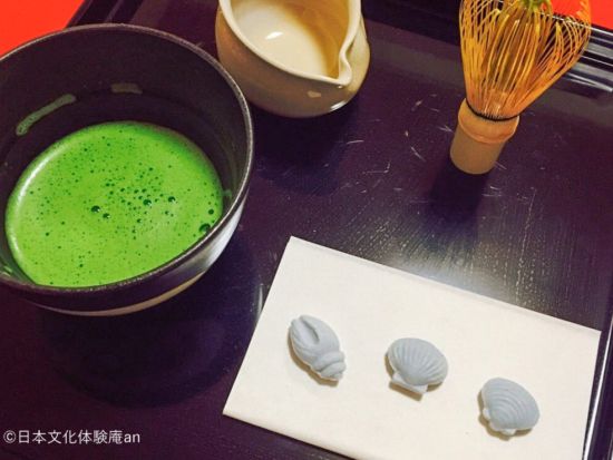 和菓子作り体験 本物の木型を使った「和三盆のお干菓子」 京都タワーから徒歩16分！お抹茶体験付きプラン有＜お持ち帰り可＞ by 日本文化体験 庵an