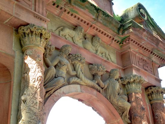 フランクフルト発 古都ハイデルベルク半日観光ツアー　ハイデルベルク城の入場付き＜午前・午後／英語ドライバー＞