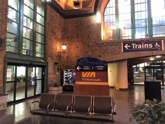 【駅送迎】ケベック・パレ駅（VIA）⇔ ケベック・ダウンタウン地区 ＜貸切／日本語ガイド＞