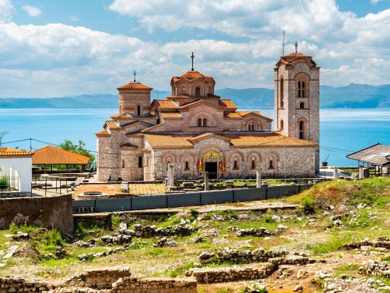 【プライベートツアー】マケドニア世界遺産　オフリド1日観光＜車＋ガイド貸切／昼食付／スコピエ発＞