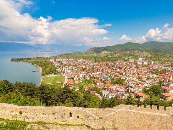【プライベートツアー】マケドニア世界遺産　オフリド1日観光＜車＋ガイド貸切／昼食付／スコピエ発＞