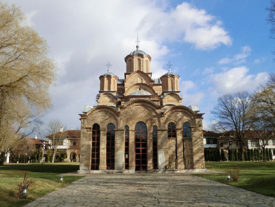【プライベートツアー】コソボの中世建造物群　世界遺産めぐり1日観光＜車＋ガイド貸切／昼食付／プリシュティナ発＞
