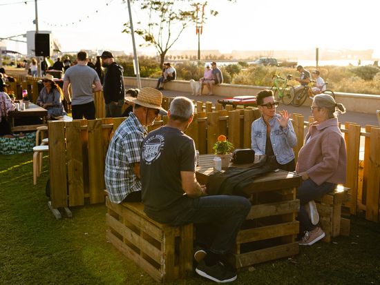 0056-WESTBEACHSTUDIO-SHORELEAVE-CLOSINGCELEBRATIONS-