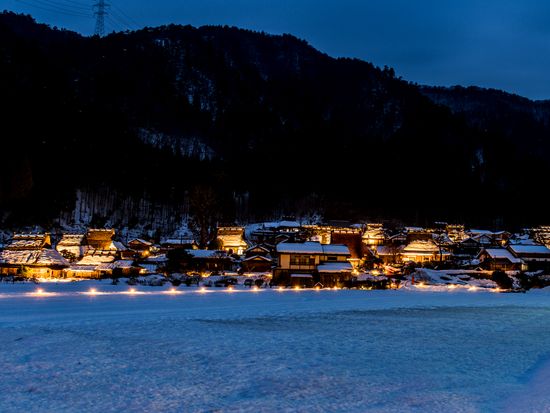 pixta_27901515_美山　かやぶきの里　雪灯廊