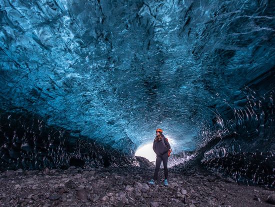 Arctic-Adventures-Crystal-Sapphire-Ice-Cave-6