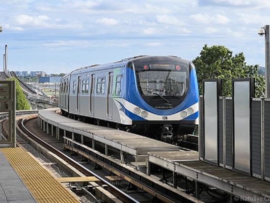 乗り継ぎ時間にめぐる バンクーバー市内トランジット観光ツアー 　食の宝庫グランビルアイランド立ち寄り ＜市バス＆カナダライン乗車券付き／日本語ガイド＞