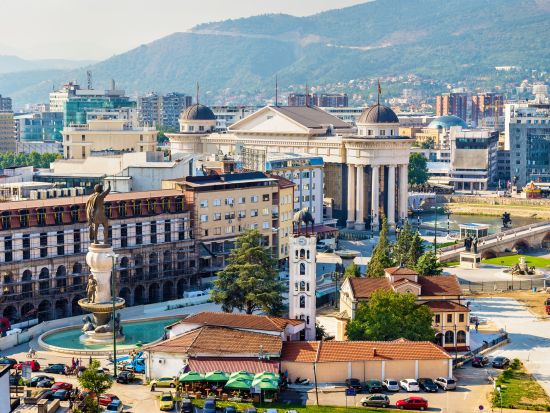 【プライベートツアー】マケドニア首都 スコピエ市内半日観光＜午前／車＋ガイド貸切／昼食付／スコピエ発＞