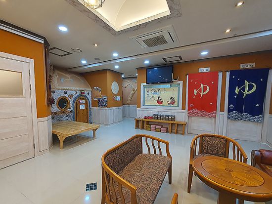 美素（ビス）汗蒸幕　アカスリでつやつや肌に＊男性も利用可能 当日予約OK！＜日本語OK／忠正路駅徒歩1分／市庁・明洞エリアからもアクセス良好＞