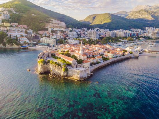 【プライベートツアー】アドリア海沿岸の町　コトルとブドヴァ1日観光＜車＋ガイド貸切／昼食付／ポドゴリツァ発＞