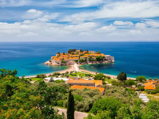 【プライベートツアー】アドリア海沿岸の町　コトルとブドヴァ1日観光＜車＋ガイド貸切／昼食付／ポドゴリツァ発＞