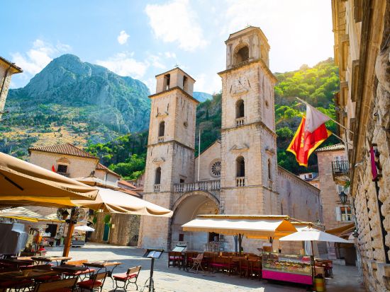 【プライベートツアー】アドリア海沿岸の町　コトルとブドヴァ1日観光＜車＋ガイド貸切／昼食付／ポドゴリツァ発＞