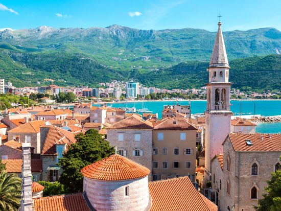 【プライベートツアー】アドリア海沿岸の町　コトルとブドヴァ1日観光＜車＋ガイド貸切／昼食付／ポドゴリツァ発＞