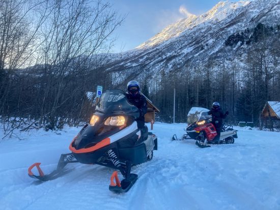 スノーモービルツアー　 キーナイ・フィヨルド国立公園を進む爽快なドライブ＜1～4月／午前・午後／約3.5時間／英語ガイド／スワード発＞