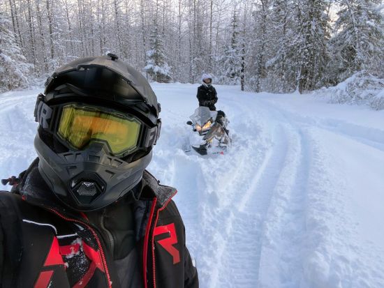 スノーモービル＋スノーシュー　キーナイ・フィヨルド国立公園を冒険＜1～4月／午前・午後／英語ガイド／スワード発＞