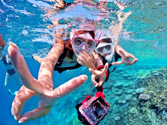 【八重干瀬】シュノーケリングツアー 大自然を体感し非日常の感動体験を！2～3ポイントを巡る満喫プラン スタッフによる写真&ドローン撮影！水中カメラ無料レンタル付