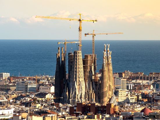 日本語ガイドと巡る世界遺産サグラダ・ファミリア　最大12名の少人数グループ＆事前予約チケットで楽々入場＜約2時間／日本語ガイド＞