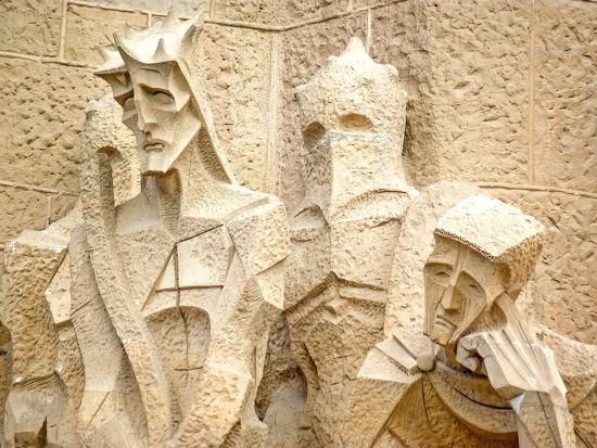 日本語ガイドと巡る世界遺産サグラダ・ファミリア　最大12名の少人数グループ＆事前予約チケットで楽々入場＜約2時間／日本語ガイド＞