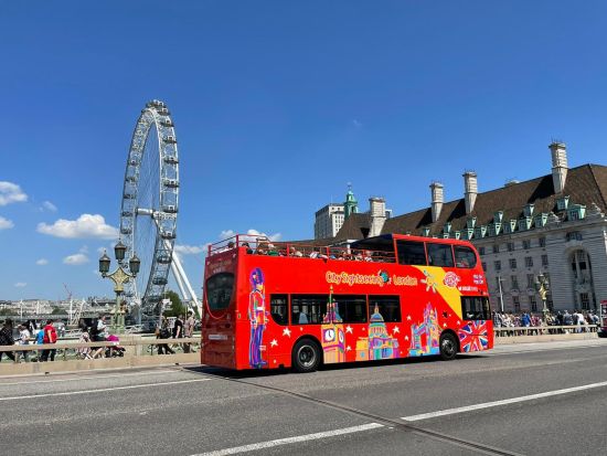 ロンドン 乗り降り自由バス 24時間チケット ＜CitySightseeing/日本語音声ガイド＞