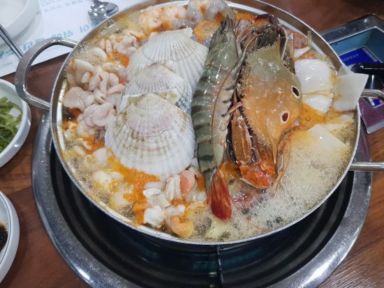 釜山市内半日観光ツアー　午前中で人気スポットを早回り！海東龍宮寺＋海雲台＋ヌリマルAPECハウス＊選べる名物ランチオプション有＜午前／日本語ガイド／ホテル送迎＞