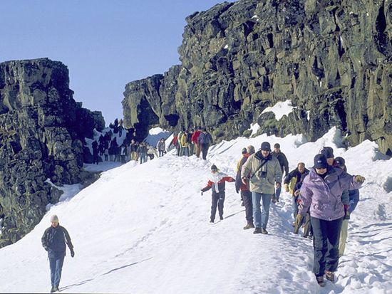 web-Thingvellir-gongugarpar