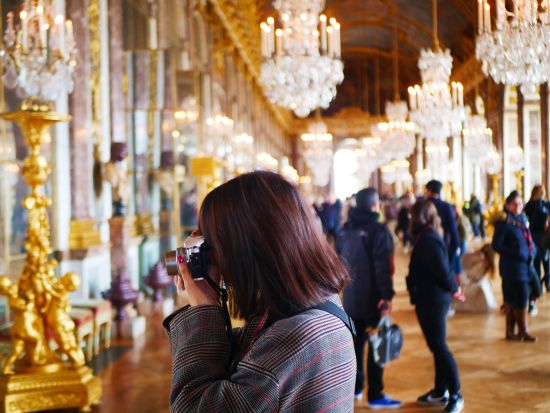 ベルサイユ宮殿 1日ツアー　たっぷり約7時間 ＜英語／宮殿内自由見学・宮殿公式日本語オーディオガイド利用／エッフェル塔エリア発＞ ＊申込と同時に即予約確定