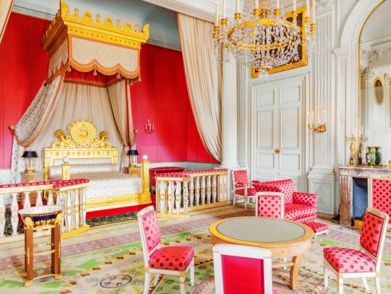 ベルサイユ宮殿 1日ツアー　たっぷり約7時間 ＜英語／宮殿内自由見学・宮殿公式日本語オーディオガイド利用／エッフェル塔エリア発＞ ＊申込と同時に即予約確定