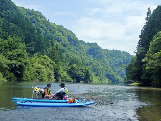 【4月末～10月中旬】SUP（スタンドアップパドル）体験　九州のグランドキャニオン蘇陽峡中山ダムで水上散歩 ＜午前・午後／山都町＞ by 自然屋かわじん