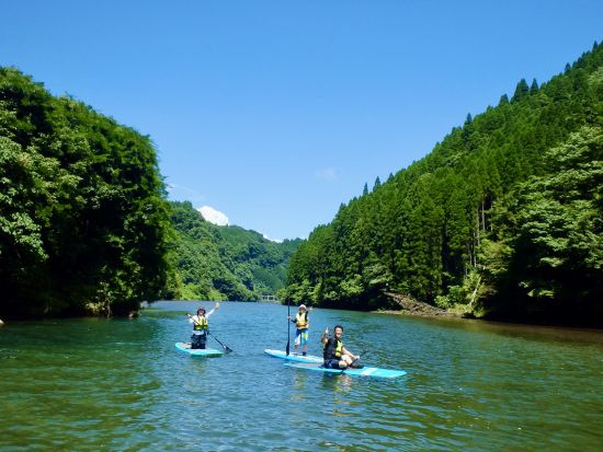 【4月末～10月中旬】SUP（スタンドアップパドル）体験　九州のグランドキャニオン蘇陽峡中山ダムで水上散歩 ＜午前・午後／山都町＞ by 自然屋かわじん