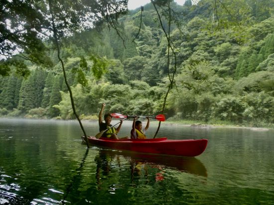 【3月～11月限定】カヌー体験　秘境蘇陽峡にあるダム湖で水上散歩　1人乗り・2人乗り・カナディアンカヌーをご用意 ＜午前・午後／山都町＞ by 自然屋かわじん