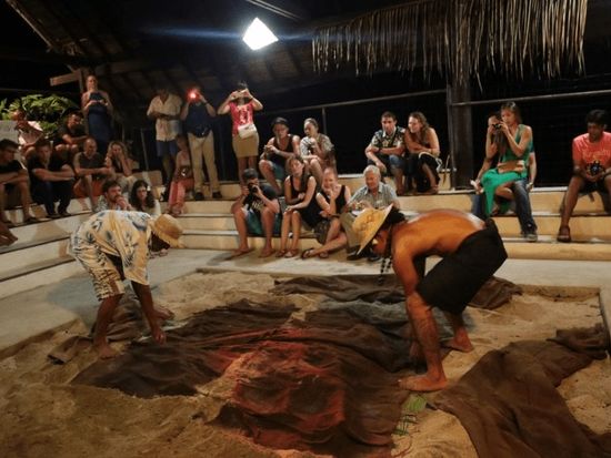 MOOREA_-_The_Great_Polynesian_night_at_the_Tiki_Village