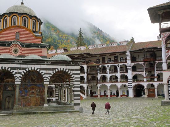 2つの世界遺産 リラの僧院とボヤナ教会1日観光ツアー＜貸切／日本語ガイドまたは専用車のみ／約7.5時間／ソフィア発＞