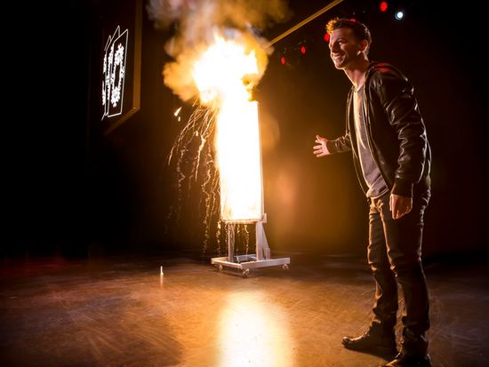 MAGIC REINVENTED NIGHTLY at The LINQ Hotel & Casino_credit Christopher DeVargas_4