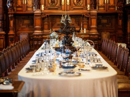 ドラキュラ城（ブラン城）＆シナイア　日帰り観光ツアー ＜日本語または英語ガイド／昼食付き／ブカレスト発＞