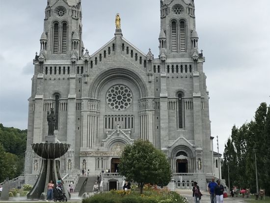 ケべック終日観光　旧市街ウォーキングツアー＋郊外観光ツアー＜昼食付き／日本語ガイド／ケベックシティ発＞