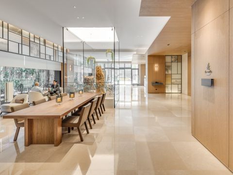 ダブルツリー・バイ・ヒルトン台北中山 La Salle（森酒吧）食事券＋事前予約サービス＜台湾料理／臭豆腐牛肉麺＞