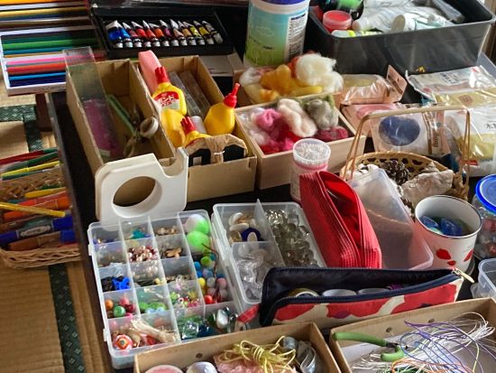 【1日1組限定】森の京都でアートセラピー体験「わたしに還る宿 古民家羅美」でありのままの自分に出会う 心理療法家のオーナーと過ごすアート時間＜綾部市／1泊2日＞