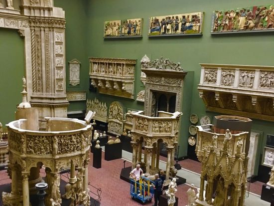 山城さんと行く！大英帝国の遺産で学ぶイギリスの歴史　V&A博物館＋ケンジントン宮殿またはテムズ川クルーズを選択可＜貸切／日本語／ロンドン発＞by スタイルゲート