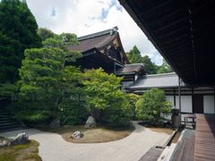 泉涌寺の御座所庭園pixta_3403760_M