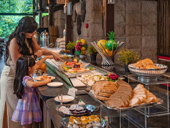 シンガポール動物園＋バードパラダイス入場チケット 動物たちとの朝食体験「ブレックファスト・イン・ザ・ワイルド」付きプランあり ＜日本語ガイド／往路送迎＞