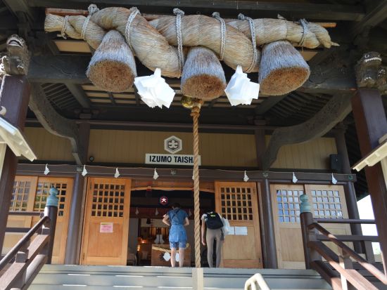 オアフ島半日観光シャトル　この木なんの木＋ハワイ出雲大社＋カメハメハ大王像＋イオラニ宮殿　11月より訪問スポット2カ所追加！＜日本語または英語ドライバー＞