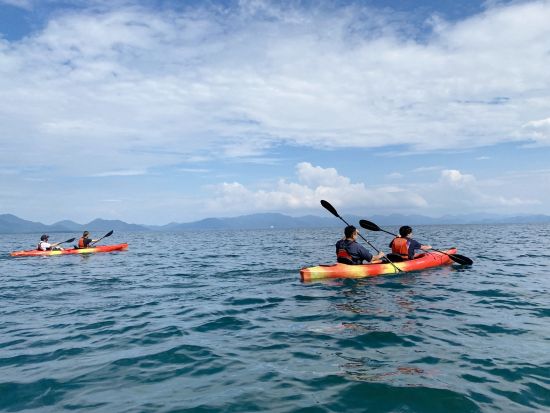 猪苗代湖カヌーツアー  唯一の島、翁島をカヤックで湖上クルージングを満喫＜7歳以上参加可／4～10月／福島県猪苗代湖＞