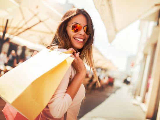 shopping_shutterstock_640493977