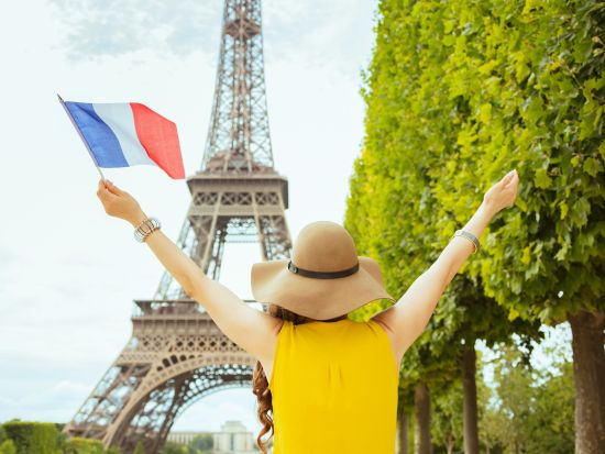 パリ・ミュージアム・パス 2日券＋街歩き音声ガイドアプリ 徒歩＆セルフガイドで楽しむサステナブルなパリの旅＜緊急時の24時間日本語サポート付＞