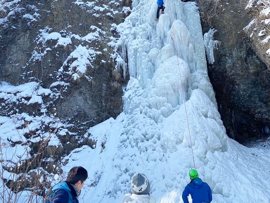 F6D879BE-4ED3-4425-9B45-4190E83D4AA5