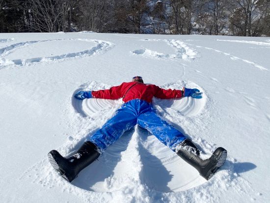 B8F5E735-6AEA-4708-B376-0EEF7501430D