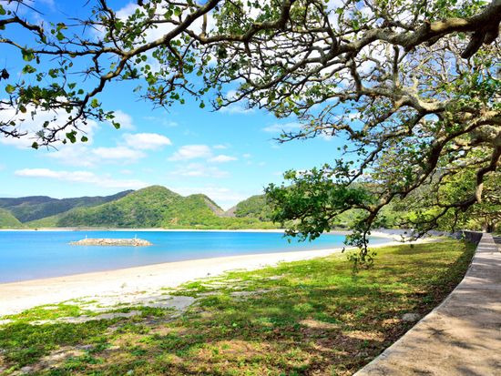 pixta_74973507_M加計呂麻島