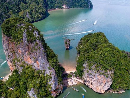 パンガー湾クルーズ＆シーカヌーアドベンチャーツアー　大型オープンボートまたはパワーボートの選べる2つの船タイプ＜ランチ付／英語ガイド／プーケット発＞