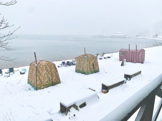 猪苗代湖フィンランド式サウナプラン　約3時間の体験で極上の「ととのう」を感じ、猪苗代湖を水風呂代わりにクールダウン＜12歳以上参加可／通年／福島県猪苗代湖＞