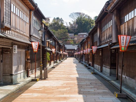 貸切観光タクシー ひがし茶屋街+兼六園 金沢の歴史散策の旅＜3時間／1～4名／金沢発着＞by 石川近鉄タクシー